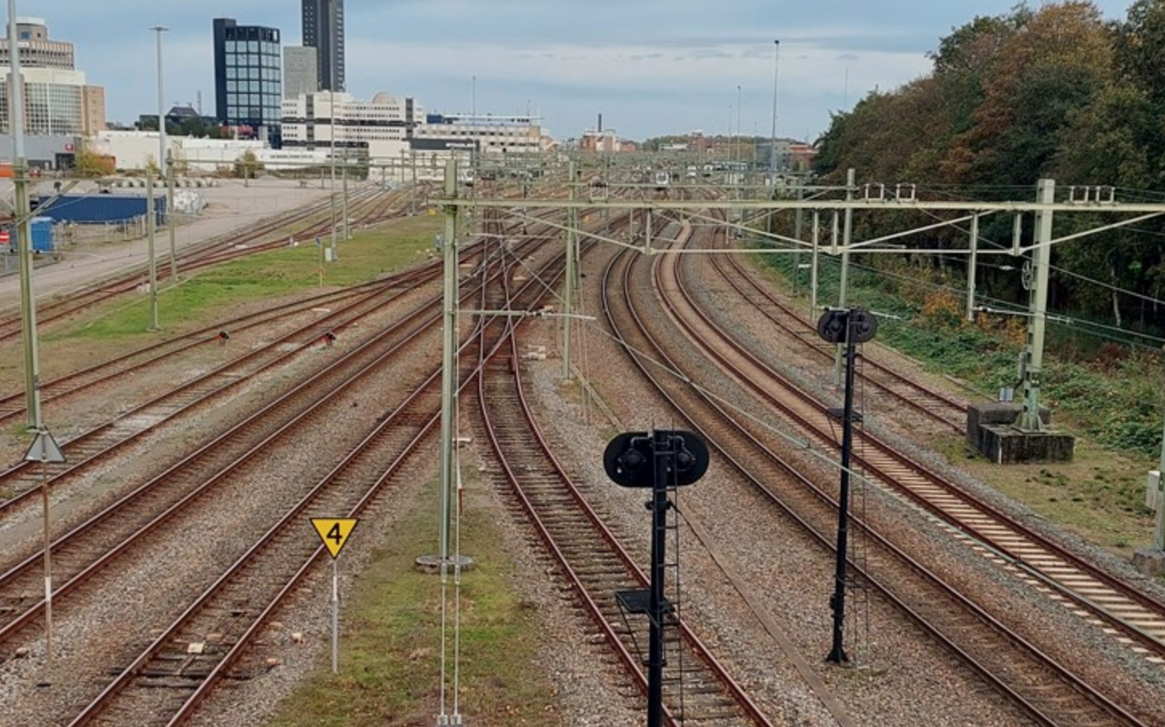 Sneller Treinen Van En Naar Sneek: Spoor Bij Leeuwarden Wordt Voor 45 ...